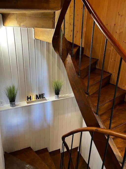 Gite A La Ferme Au Coeur De L'Auvergne Saint-Hippolyte  Zewnętrze zdjęcie