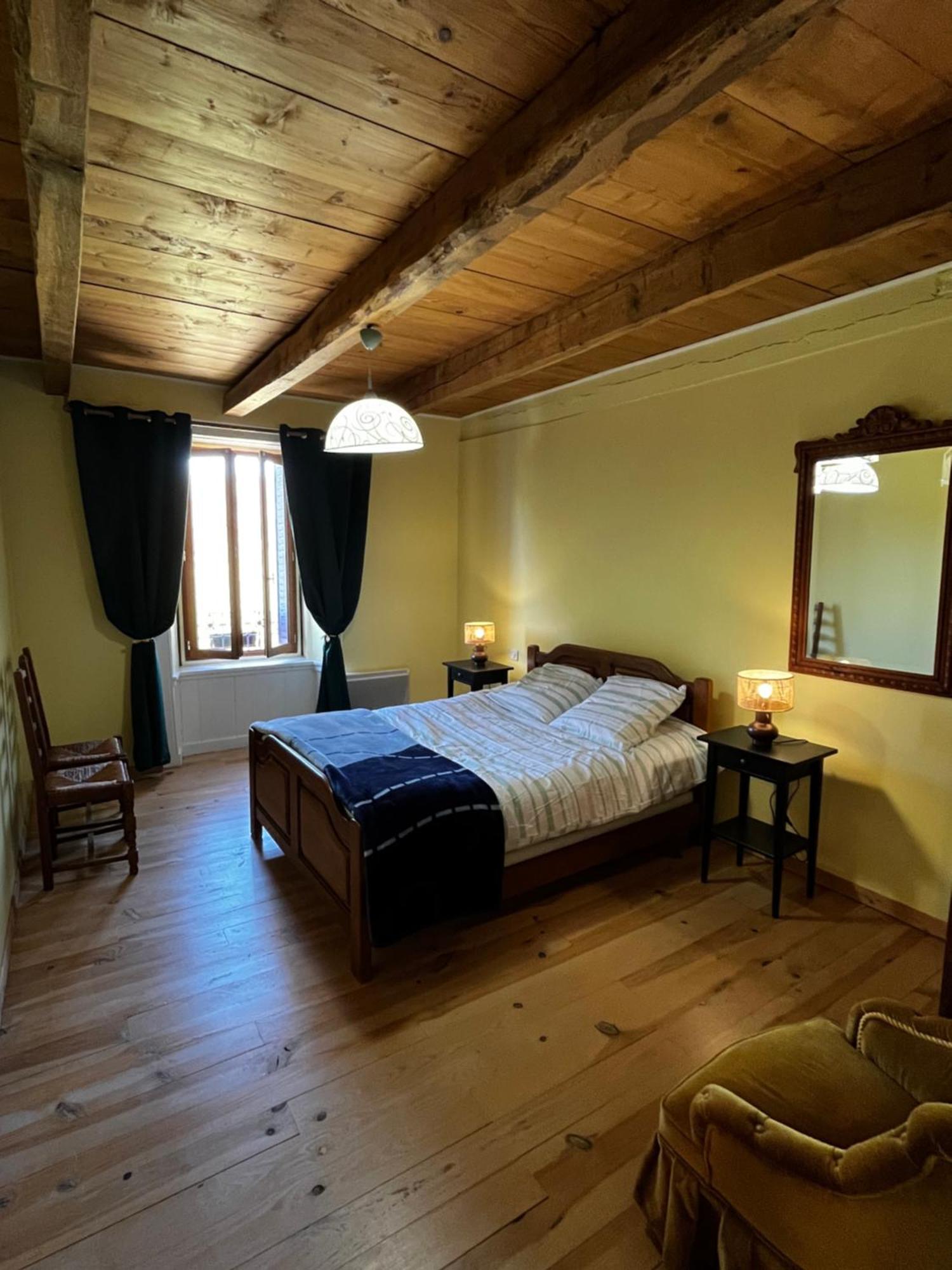 Gite A La Ferme Au Coeur De L'Auvergne Saint-Hippolyte  Zewnętrze zdjęcie